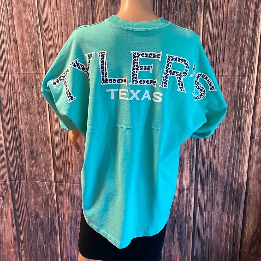 Tyler’s Texas aquamarine aqua blue size medium long sleeve spirit anchor